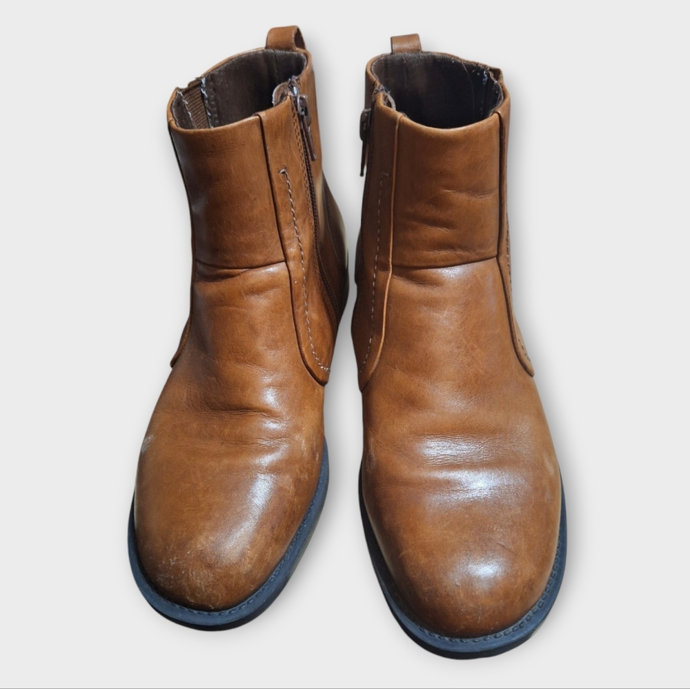 Erath Shoe Womens Size 7.5 Brown Chelsea Side Zipper Boots. - Picture 3 of 9